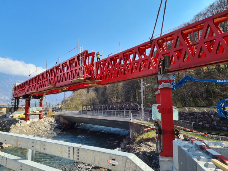 20210416_IG-Wilderswil_BrueckeNord_MontageLehrgeruesttraeger
