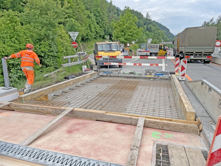 20230613_B48_Bewehrung_Betonfahrbahnplatte_Interlaken